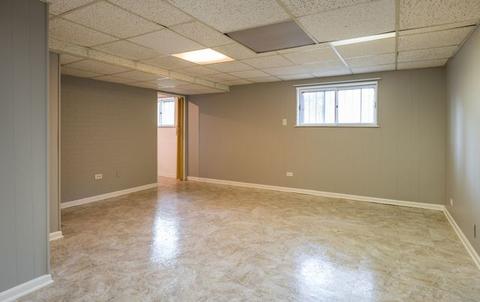 21 Ambleside Rd, Des Plaines, IL 60016 photo 25
