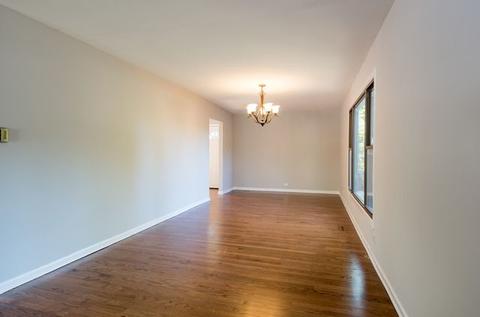 21 Ambleside Rd, Des Plaines, IL 60016 photo 9