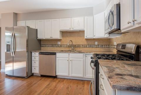 21 Ambleside Rd, Des Plaines, IL 60016 photo 6