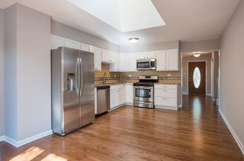21 Ambleside Rd, Des Plaines, IL 60016 photo 5