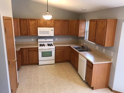 701 Dan Ct, Genoa, IL 60135 photo 5