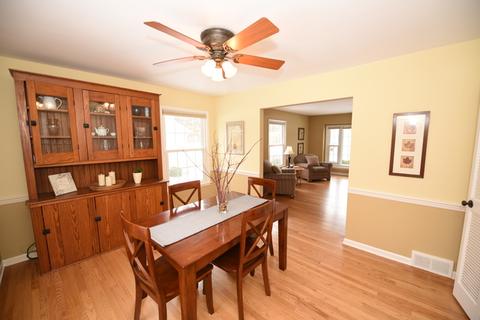 516 E Bauer Rd, Naperville, IL 60563 photo 5