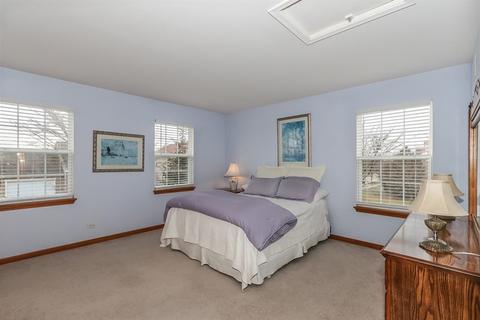 212 Atwell St, Elgin, IL 60124 photo 23