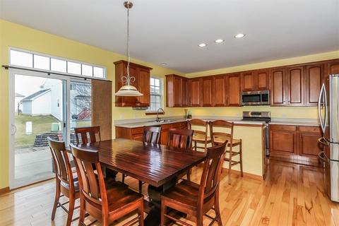 212 Atwell St, Elgin, IL 60124 photo 11