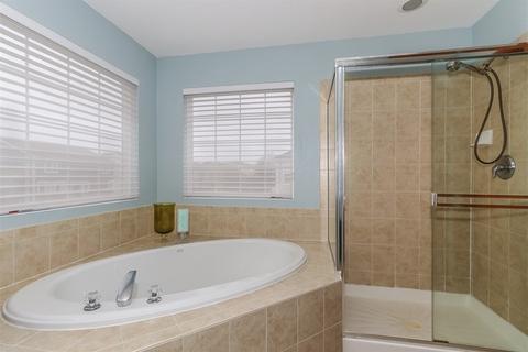 212 Atwell St, Elgin, IL 60124 photo 20