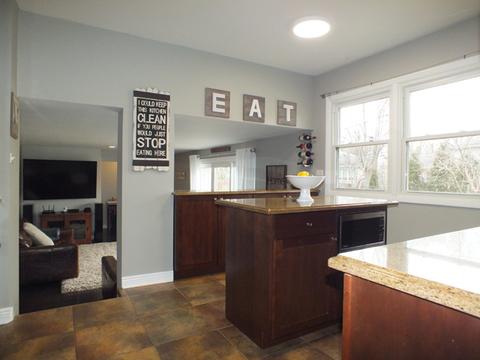 341 Jon Ct, Des Plaines, IL 60016 photo 8