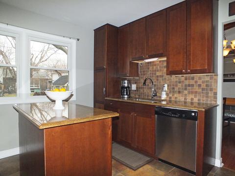 341 Jon Ct, Des Plaines, IL 60016 photo 7