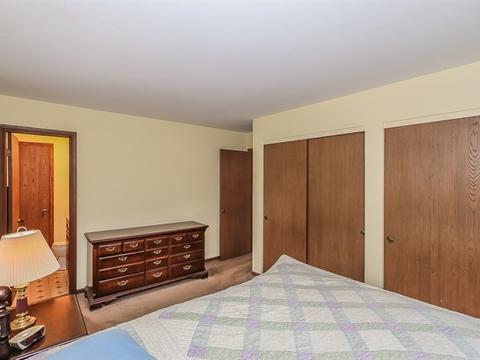 83 Lockman Cir, Elgin, IL 60123 photo 13