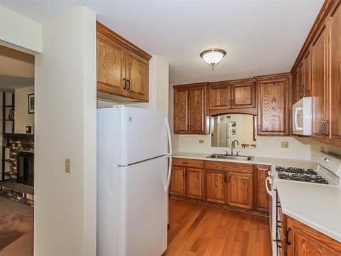 83 Lockman Cir, Elgin, IL 60123 photo 8