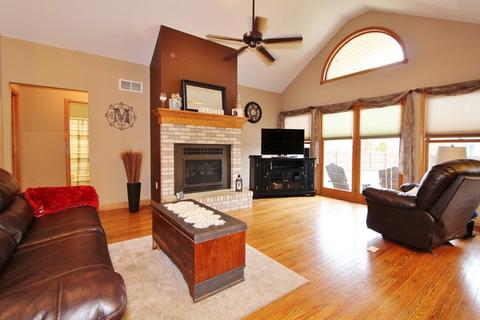1842 Kingtree Dr, Morris, IL 60450 photo 2