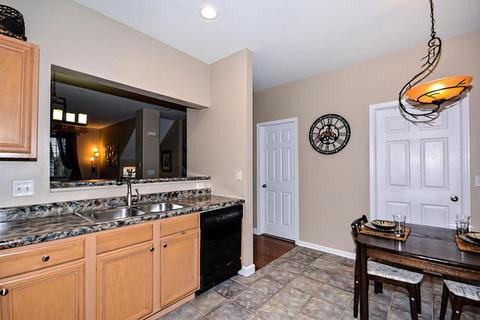 53 Cantal Ct, Wheeling, IL 60090 photo 9
