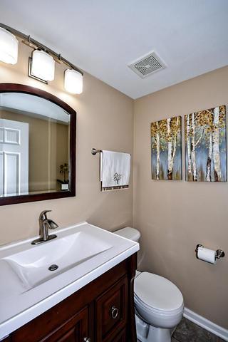 53 Cantal Ct, Wheeling, IL 60090 photo 14