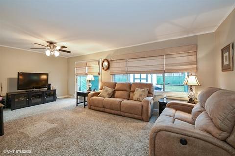 357 Westgate Dr, Park Forest, IL 60466 photo 2