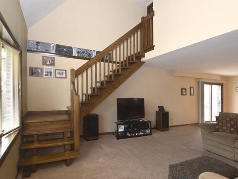 1007 E Cardinal Ln, Mount Prospect, IL 60056 photo 14