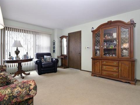 1007 E Cardinal Ln, Mount Prospect, IL 60056 photo 3