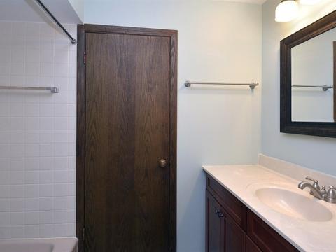 1007 E Cardinal Ln, Mount Prospect, IL 60056 photo 25