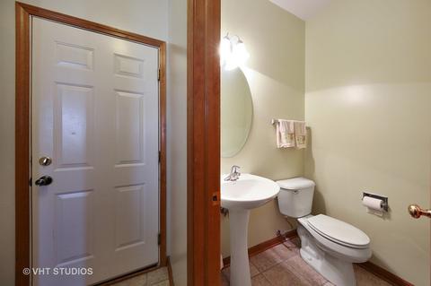 2284 Georgetown Cir, Aurora, IL 60503 photo 6