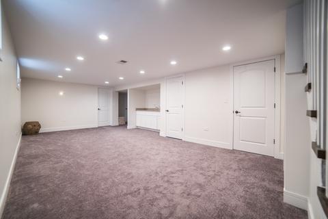 8635 S Kenton Ave, Chicago, IL 60652 photo 14