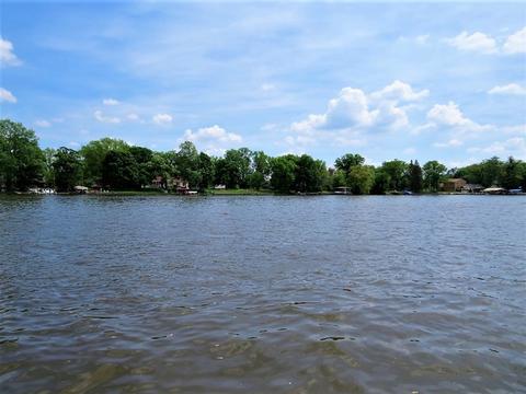 2210 Orchard Beach Rd, Mchenry, IL 60050 photo 8