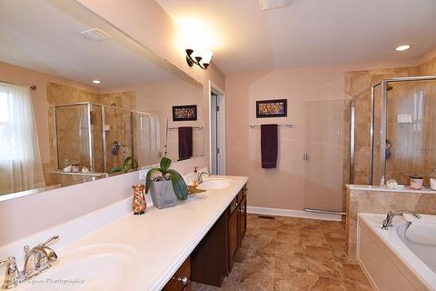619 Trails End, Elgin, IL 60124 photo 17