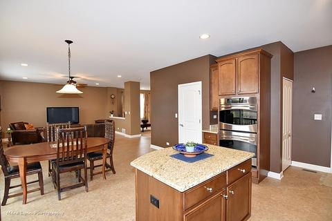 619 Trails End, Elgin, IL 60124 photo 6