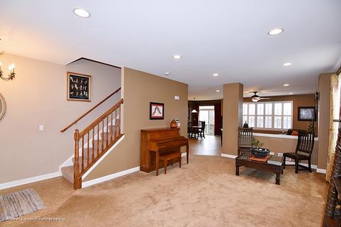619 Trails End, Elgin, IL 60124 photo 14