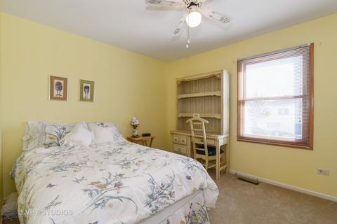 603 Longtree Dr, Wheeling, IL 60090 photo 10