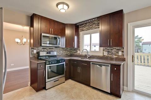 690 Lakeside Circle Dr, Wheeling, IL 60090 photo 9