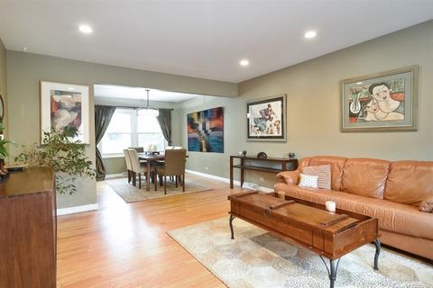 914 Wayne Ave, Deerfield, IL 60015 photo 5