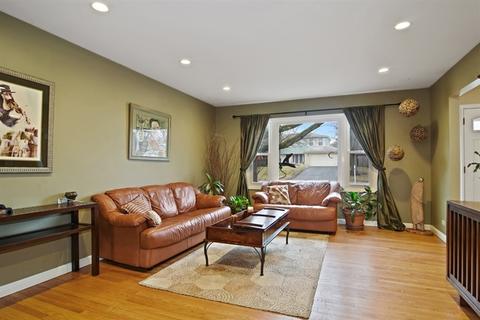 914 Wayne Ave, Deerfield, IL 60015 photo 4