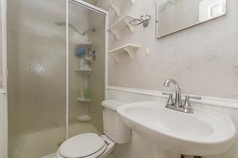 110 Des Plaines Ln, Hoffman Estates, IL 60169 photo 7