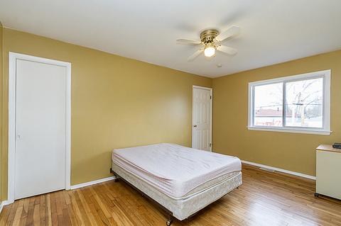 110 Des Plaines Ln, Hoffman Estates, IL 60169 photo 9