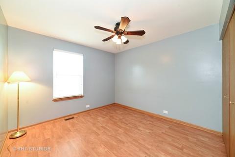 1692 Pebble Beach Cir, Elgin, IL 60123 photo 7