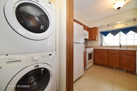 1692 Pebble Beach Cir, Elgin, IL 60123 photo 10