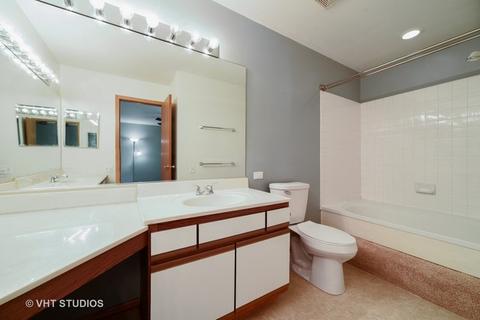 1692 Pebble Beach Cir, Elgin, IL 60123 photo 6