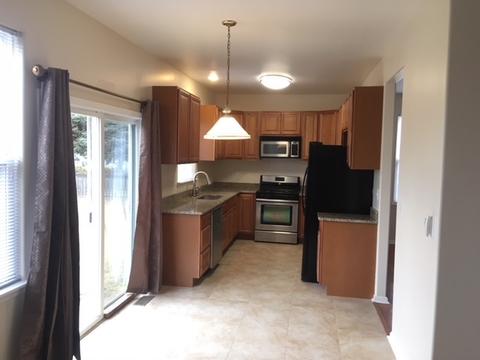 28910 Sawmill Ln, Lakemoor, IL 60051 photo 2
