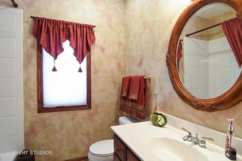 271 Mcwalter Dr, Roselle, IL 60172 photo 20