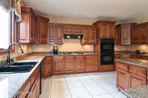 271 Mcwalter Dr, Roselle, IL 60172 photo 7