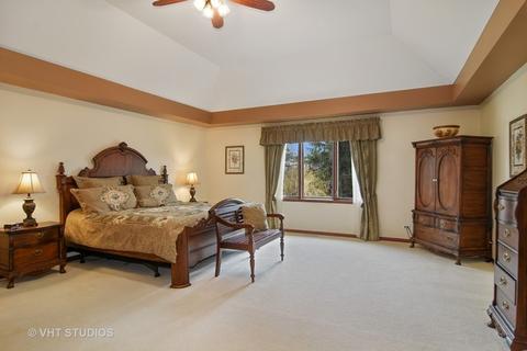 271 Mcwalter Dr, Roselle, IL 60172 photo 12