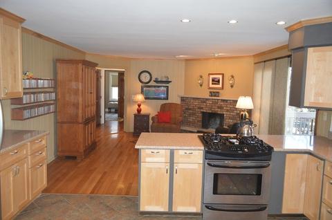 1116 Forest Dr, Elgin, IL 60123 photo 5