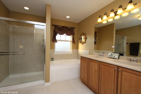 291 Garden Dr, Elgin, IL 60124 photo 9