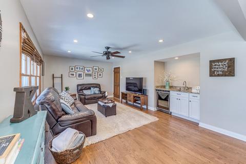 341 S Hickory Ave, Bartlett, IL 60103 photo 11