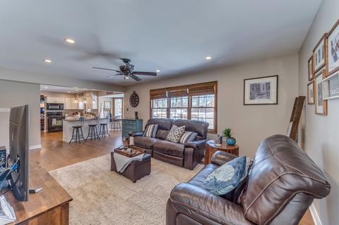 341 S Hickory Ave, Bartlett, IL 60103 photo 13