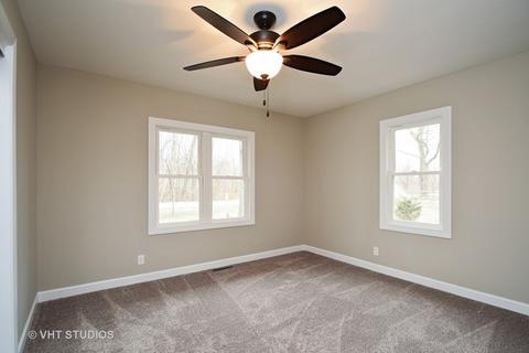 1807 Beechnut Dr, Holiday Hills, IL 60051 photo 6