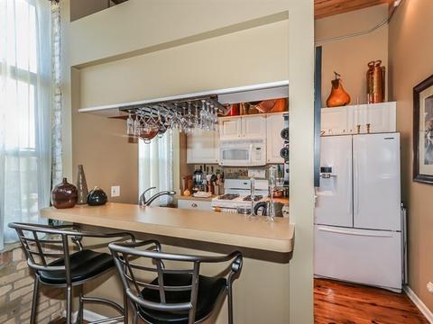 644 Congdon Ave, Elgin, IL 60120 photo 8