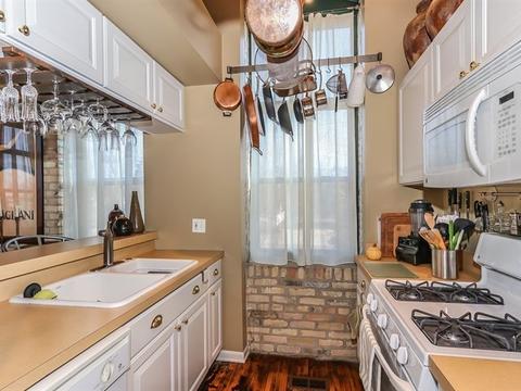 644 Congdon Ave, Elgin, IL 60120 photo 9
