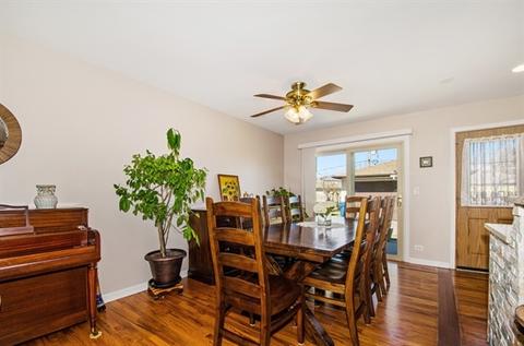 700 Devonshire Dr, Des Plaines, IL 60018 photo 9