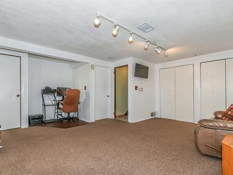 1237 Countryside Dr, Elgin, IL 60123 photo 18