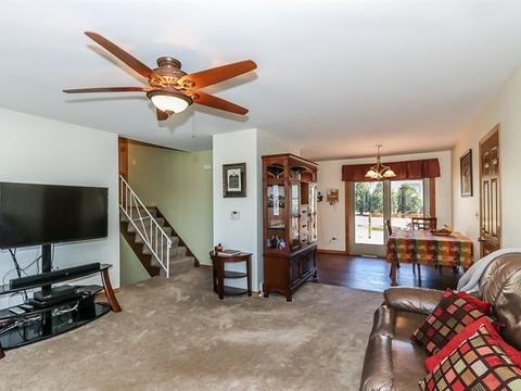 1237 Countryside Dr, Elgin, IL 60123 photo 5