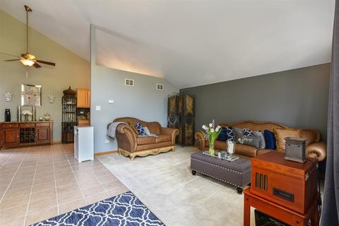 1507 Brookfield Dr, Plainfield, IL 60586 photo 2